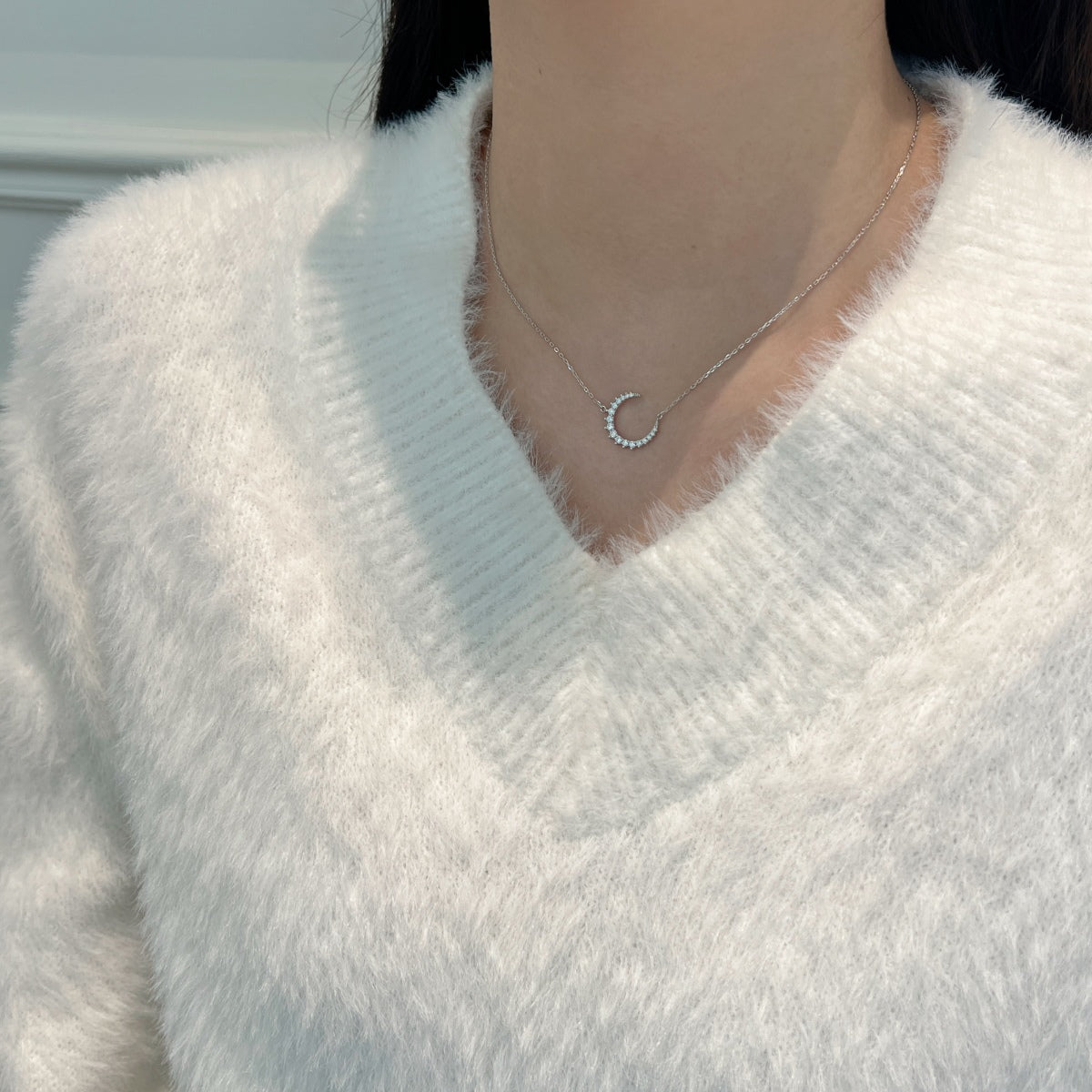 S925 Moissanite  Crescent Moon Pendant Necklace for Women